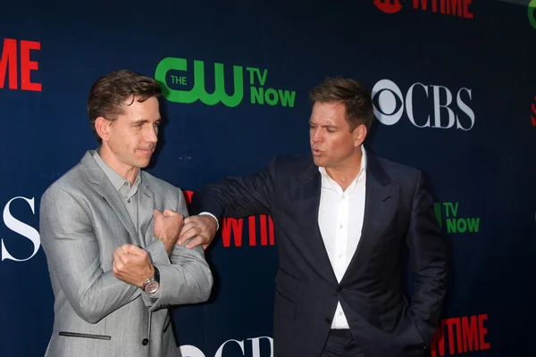 Brian Dietzen, Michael Weatherly'nin — Stok fotoğraf