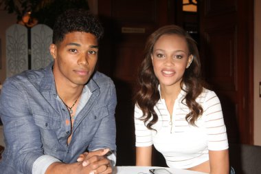 Roma Flynn, saltanatı Edwards