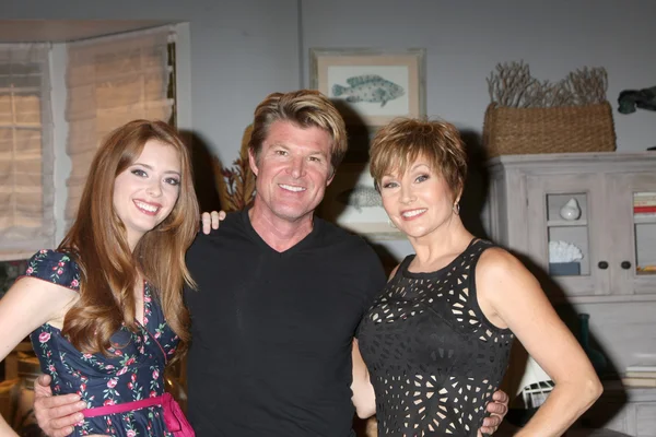 Ashlyn Pearce, WInsor Harmon, Schae Harrison — Stock Photo, Image