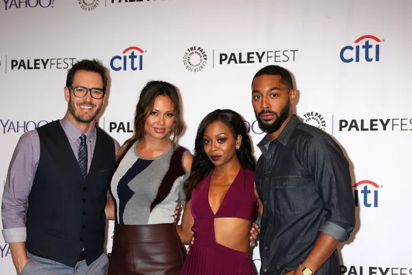 Mark-Paul Gosselaar, Vanessa Lachey, Tone Bell, Bresha Webb — Stockfoto