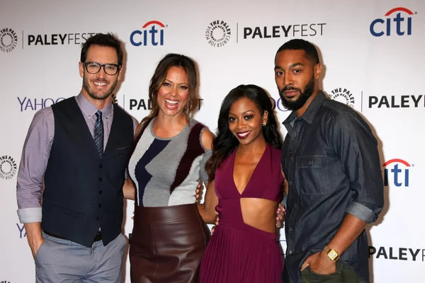 Mark-Paul Gosselaar, Vanessa Lachey, Tone Bell, Bresha Webb — Stockfoto