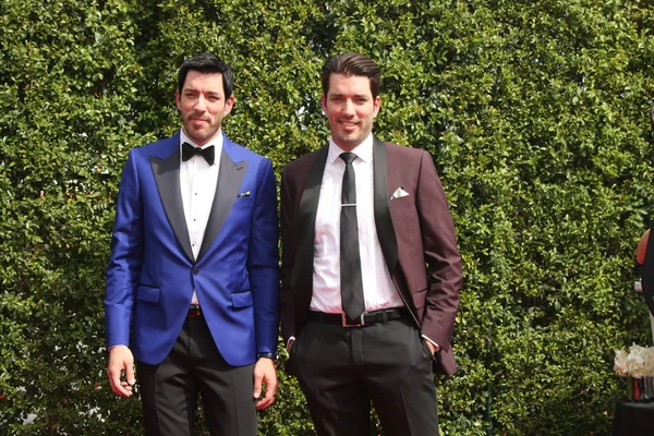 Drew Scott, Jonathan Silver Scott — Foto de Stock