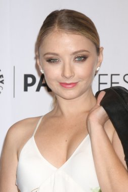 Elisabeth Harnois