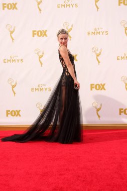 Oyuncu Julianne Hough