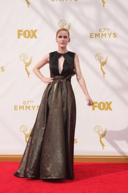 aktris Rachel Brosnahan