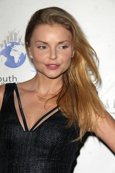 Skådespelerskan Izabella Miko — Stockfoto