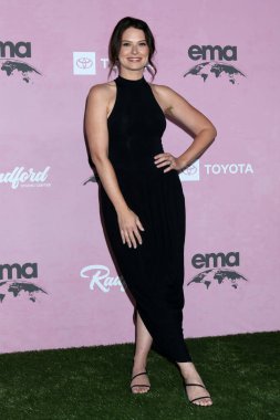 LOS ANGELES - OCT 11:  Katie Lowes at the 35th Environmental Media Awards at the Radford Studios on October 11, 2025 in Studio City, CA