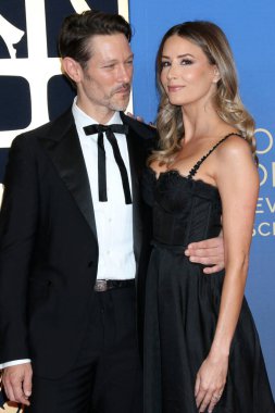 Michael Graziadei, Lauren Carey 17 Ekim 2025 'te Pasadena, CA' da düzenlenen 52.