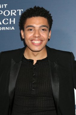 Jay Lycurgo, 2025 Newport Plaj Film Festivali 'nde 19 Ekim 2025 tarihinde Balboa Bay Club' da, CA