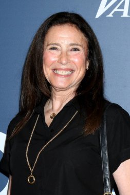 Mimi Rogers, 2025 Newport Beach Film Festivali 'nde 19 Ekim 2025 tarihinde Balboa Bay Club' da, CA