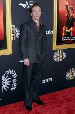 Jeremy Allen White 2025 AFI Festivalinde - Springsteen 'in açılış gecesi galası 22 Ekim 2025' te TCL Çin Tiyatrosu IMAX 'ta gerçekleşti.