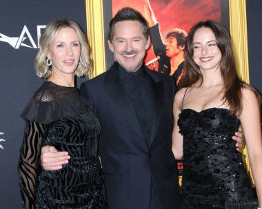 Jocelyne Cooper, Scott Cooper, Ava Cooper 2025 AFI Fest 'te - Springsteen: Leave Me From Nowhere' in açılış gecesi galası 22 Ekim 2025 tarihinde Los Angeles, CA