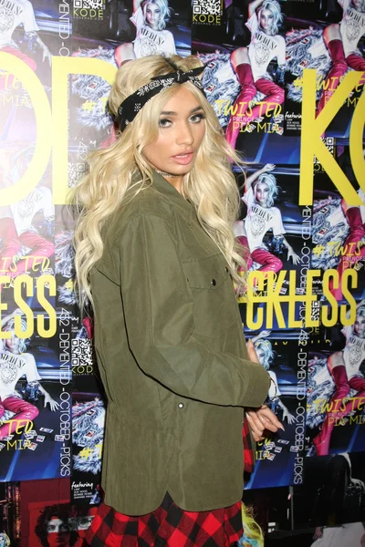 Chanteuse Pia Mia — Photo