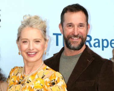 Katherine LaNasa, Noah Wyle, Skirball Center 'da 2025 Tecavüz Tedavi Merkezi Brunch' ında, 26 Ekim 2025, Los Angeles, CA