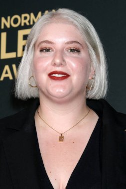 Michelle Leibel, 27 Ekim 2025 'te Amerika Yazarlar Birliği Tiyatrosu' nda Norman Lear Ödülleri 'nde Beverly Hills, CA