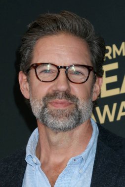 Todd Grinnell, 27 Ekim 2025 'te Amerika Yazarlar Derneği' nde Norman Lear Ödülleri 'nde Beverly Hills, CA
