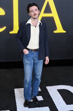 Max Dindinaud, 28 Ekim 2025 'te Paramount Tiyatrosu' ndaki 