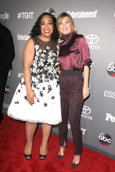 Shonda Rhimes, Ellen Pompeo — Stock Photo, Image