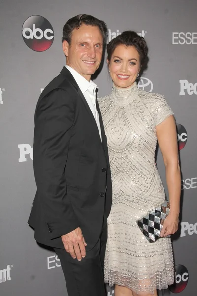 Tony Goldwyn, Bellamy Young — Stock Photo, Image