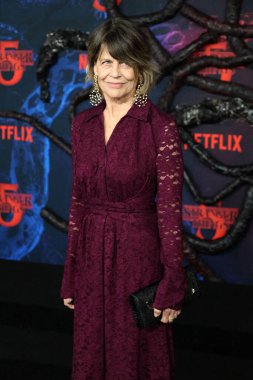 Linda Hamilton, Stranger Things Sezon 5 Bölüm 5 TCL Çin Tiyatrosu IMAX 'te 6 Kasım 2025, Los Angeles, CA