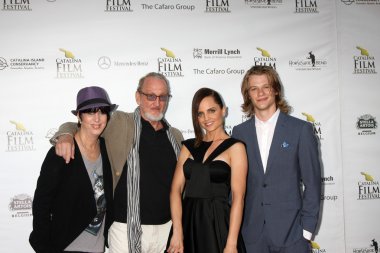Diane Warren, Robert Englund, Mena Suvari, Lucas Till