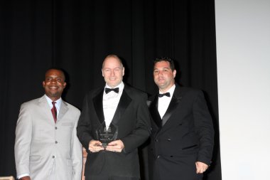 Delious Kennedy, ödül kazanan, Ron Truppa