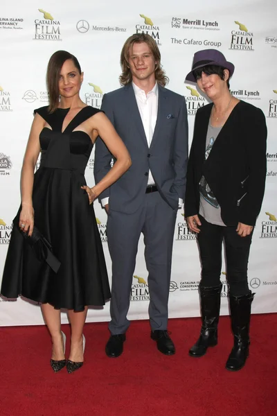 Mena Suvari, Lucas Till, Diane Warren — Stockfoto