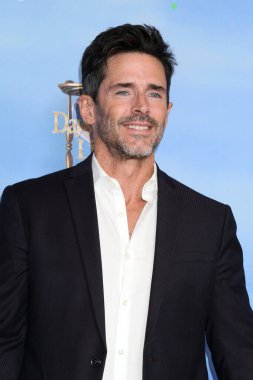 Brandon Beemer, Hayatımızın Günleri 'nde Garland Otel' de 60. yıldönümünü kutluyor. 8 Kasım 2025, Studio City, CA