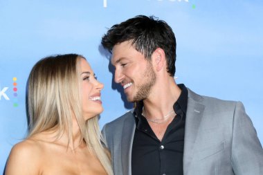 Casey Martin, Robert Scott WIlson Hayatımızın Günleri 'nde Garland Otel' de 60. yıldönümü kutlamasında 8 Kasım 2025 'te Studio City, CA