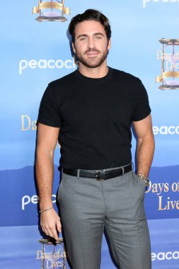 Conner Floyd, Hayatımızın Günleri 'nde Garland Otel' de 60. yıldönümünü kutluyor. 8 Kasım 2025, Studio City, CA