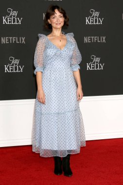 Milana Vayntrub Jay Kelly Los Angeles Premiere 'de 11 Kasım 2025' te Mısır Tiyatrosu 'nda