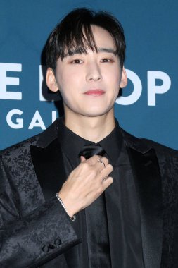 Kevin Woo, Los Angeles 'taki One Drop Galasında. 2025 Audrey Irmas Pavillion' da. 18 Haziran 2025, Los Angeles, CA