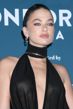 Megan Blake Irwin Los Angeles 'taki One Drop Galasında 2025 Audrey Irmas Pavillion' da 18 Haziran 2025, Los Angeles, CA