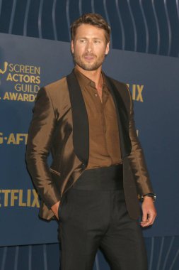 Glen Powell 30. Sinema Oyuncuları Birliği Ödülleri 'nde, Shrine Konser Salonu' na 24 Şubat 2024 'te Los Angeles, CA