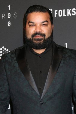 Adrian Dev, 1 Aralık 2025 'te Los Angeles' taki Akademi Sinema Müzesi 'ndeki Sweetwater galasında.