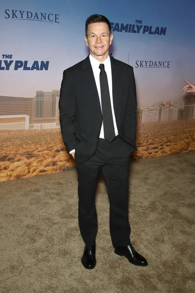 Mark Wahlberg, The Family Plan World Premiere 'de 13 Aralık 2023' te Las Vegas, NV