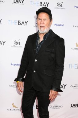 5 Aralık 2025 'te Burbank, CA' da Associated Television Int 'l Studios' da The Bay Sezon 10 'da bir Martinez.