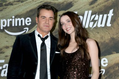 Justin Theroux, Nicole Brydon Bloom Radyoaktif Serpinti Sezon 2 Bölüm 2 Akademi Sinema Müzesi 'nde 8 Aralık 2025' te Los Angeles, CA