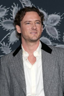 Lewis Pullman, 14 Aralık 2025 'te Los Angeles, CA' da Linwood Dunn Tiyatrosu 'nda Ann Lee' nin Ahit 'inde.