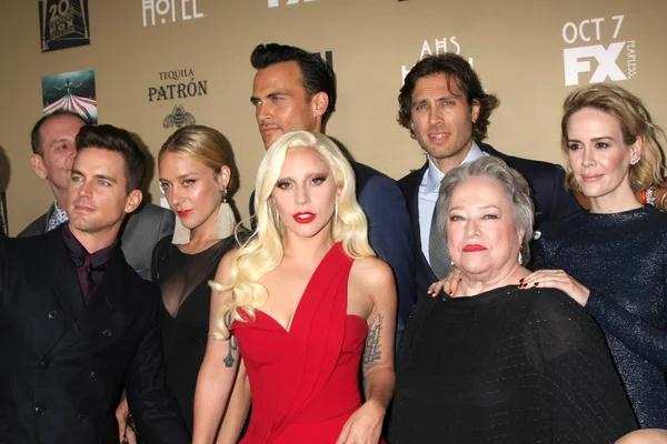 Matt Bomer, Chole Sevigny, Cheyenne Jackson, Lady Gaga, Brad Falchuk, Kathy Bates, Sarah Paulson — Foto de Stock