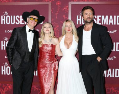 Paul Feig, Amanda Seyfried, Sydney Sweeney, Brandon Sklenar The Housemaid Premiere at the TCL Chinese Theater IMAX 15 Aralık 2025, Los Angeles, CA