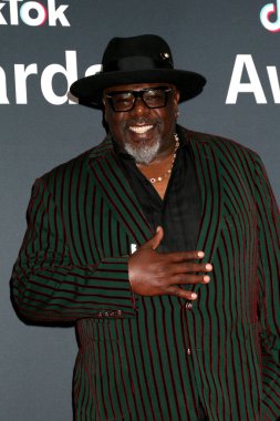 Cedric, Hollywood Paladyumu 'ndaki TikTok Ödülleri' nde 18 Aralık 2025 'te Los Angeles, CA