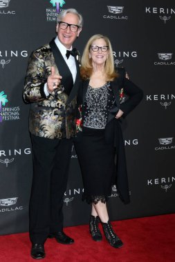 Paul Feig, Laura Feig, 3 Ocak 2026 'da Palm Springs, CA' da düzenlenen Kongre Merkezi 'ndeki 37. Palm Springs Uluslararası Film Festivali Galasında.
