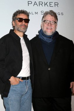 Oscar Isaac, Guillermo Del Toro PSIFF Yaratıcı Etki Ödülleri 'nde ve 10 Yönetmen 4 Ocak 2026' da Palm Springs, CA