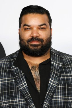 Adrian Dev 2026 Los Angeles Sanat Fuarı açılış gecesi galasında 7 Ocak 2026 'da Los Angeles Kongre Merkezi' nde.