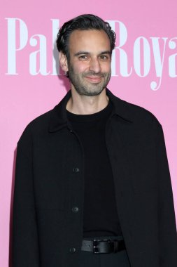 Jonathan Carlos, Palm Royale Sezon 2 Bölüm 2 Saban Medya Merkezi 'nde Son Olay 15 Ocak 2026 Kuzey Hollywood, CA