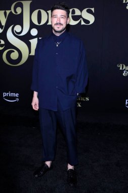 Marcus Momford, 23 Şubat 2023 'te Los Angeles' taki TCL Çin Tiyatrosu 'nda Daisy Jones & The Six TV Series Premiere' de.