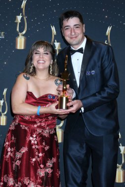 Belu Heredia, Ezequiel Alvarez 18 Ocak 2026 'da Beverly Hilton Oteli' nde 12. Ses Sanatları Ödülleri 'nde.