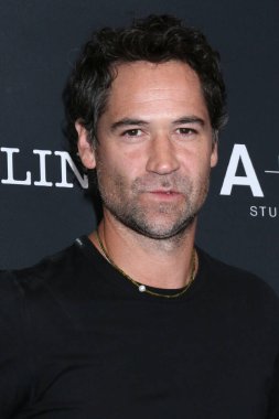 Manuel Garcia-Rulfo, 'Lincoln Avukatı' Sezon 4 Bölüm 4 PMC Çatısı Terasında 28 Ocak 2026, Batı Hollywood, CA