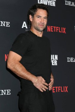 Manuel Garcia-Rulfo, 'Lincoln Avukatı' Sezon 4 Bölüm 4 PMC Çatısı Terasında 28 Ocak 2026, Batı Hollywood, CA